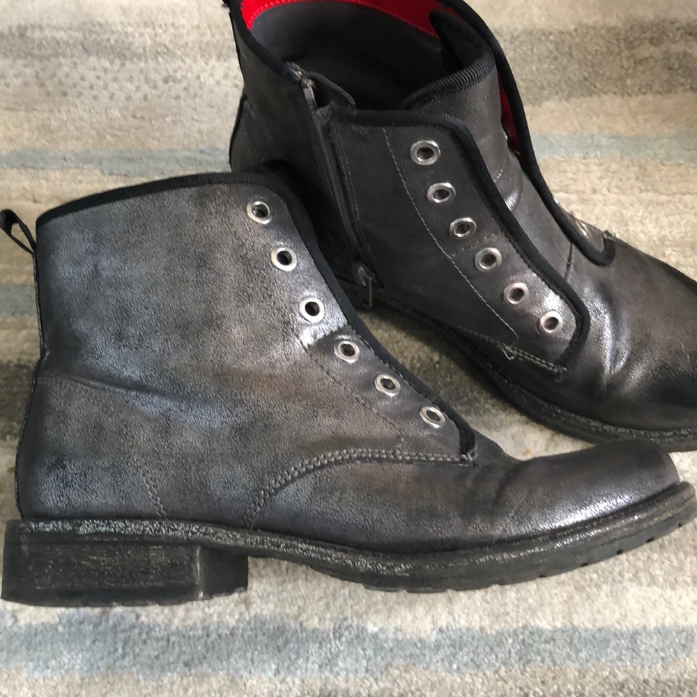BOGO FREE Girls Dolce Vita boots